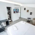 Leon Hotel Kashar